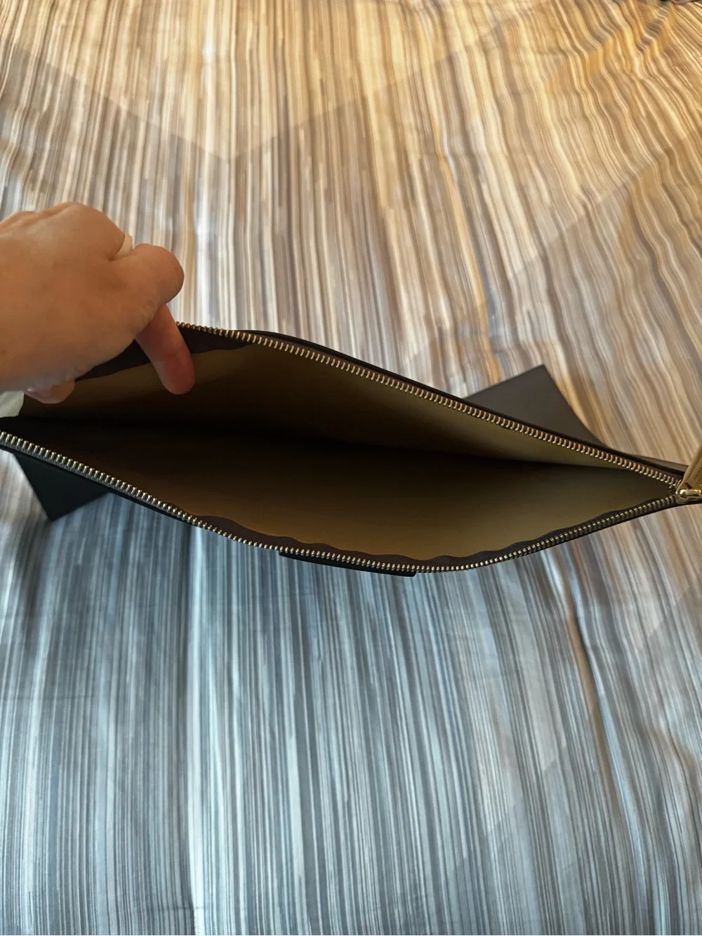 Givenchy xl signature tote bag.